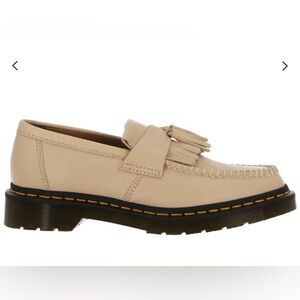 BNWB, Dr. Martens Women’s Adrian Tassel Loafer in Taupe, Sz US 9
